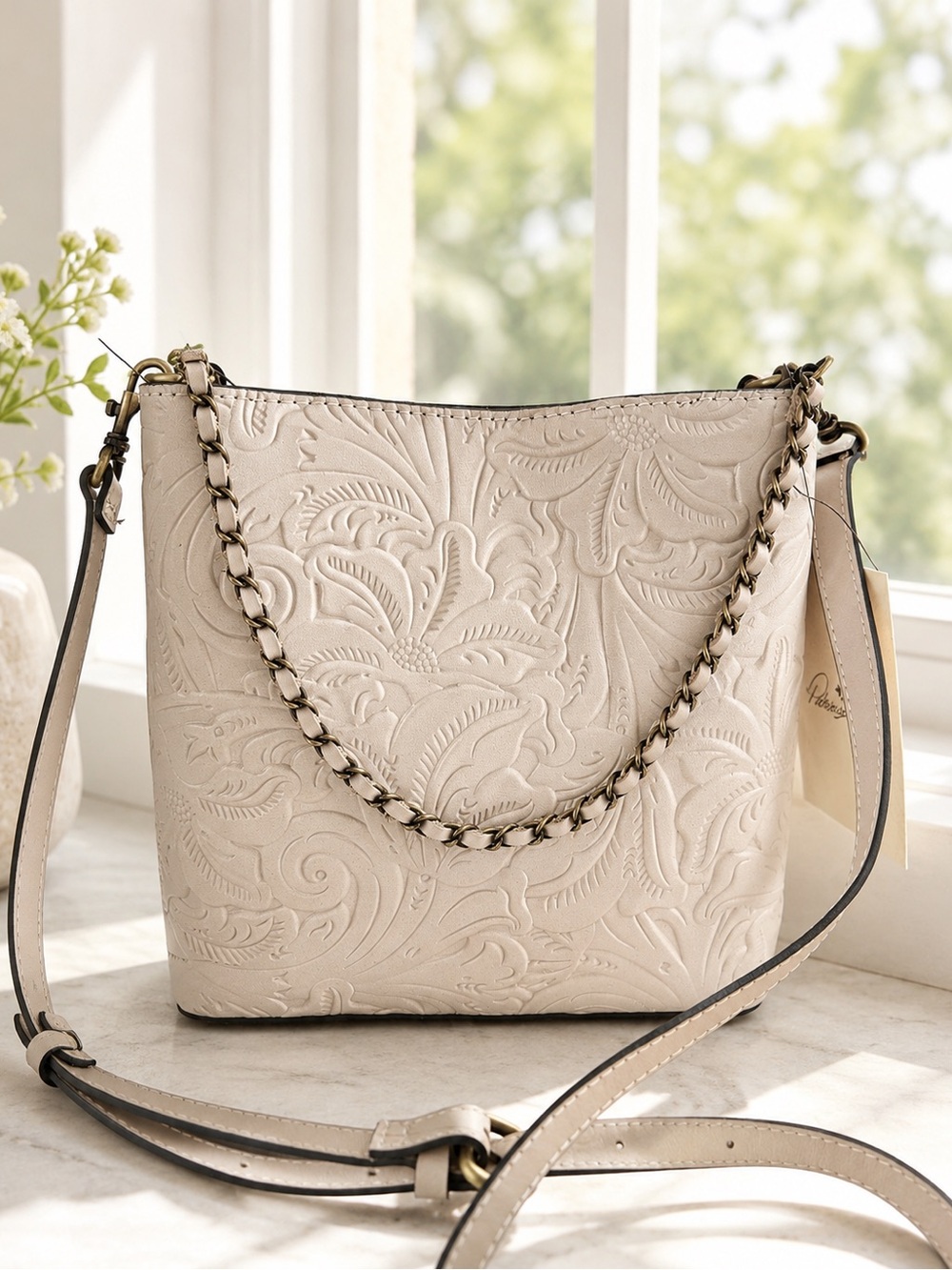 Patricia Nash Tooled Leather Ledra Bucket Crossbody Tote Handbag Chalk White
